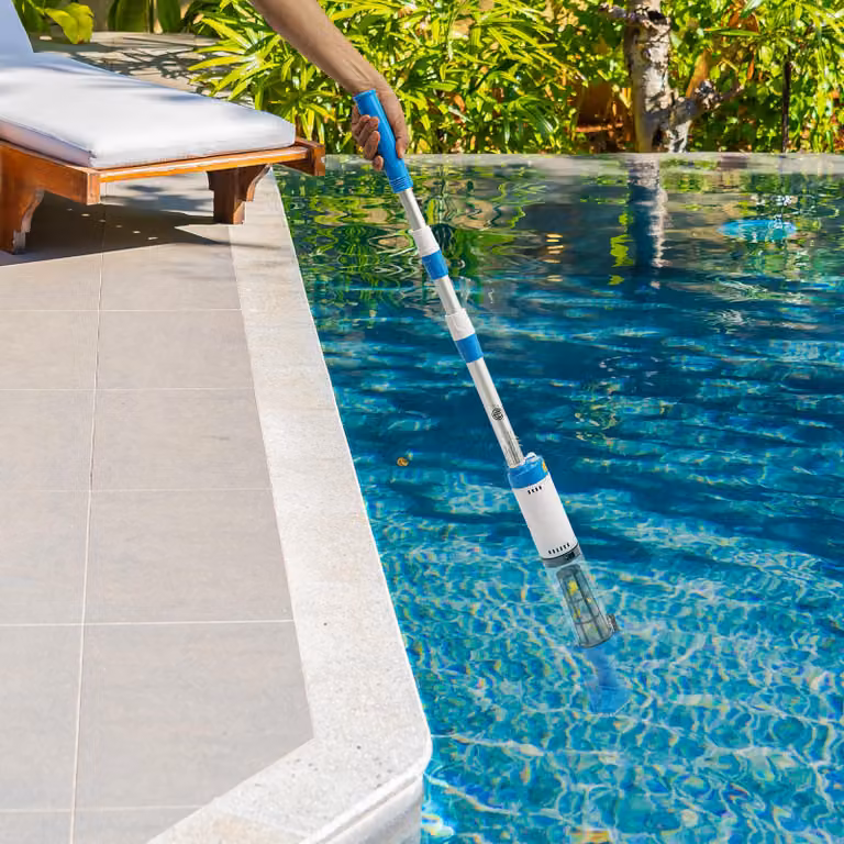 Pulitore portatile per piscine, a batteria, design telescopico, blu