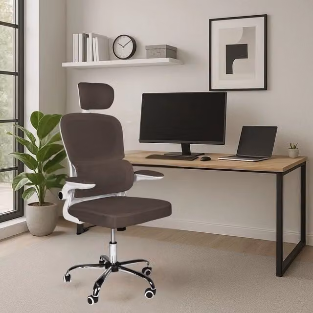 Sedia da ufficio ergonomica Vibes Effezeta Italia con struttura bianca, seduta in tessuto a rete tortora, poggiatesta e base cromata