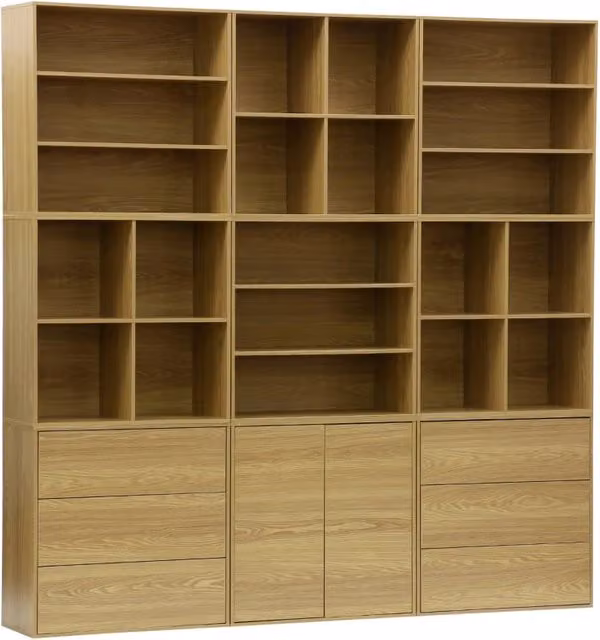 Libreria modulare moderna Sweeek in legno color quercia con 9 elementi e ripiani regolabili, H 210 cm x L 136,7 cm x P 35 cm