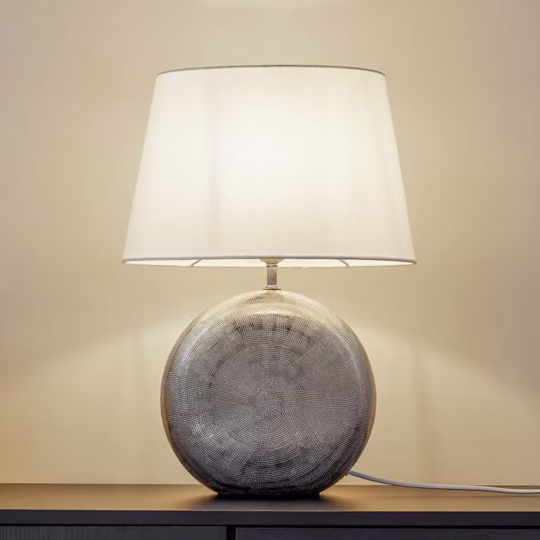 Lampada da tavolo Florentino Lindby, Bianco / Opale, Soggiorno / Sala da pranzo, Tessuto / Stoffa / Seta, Lampada da tavolo