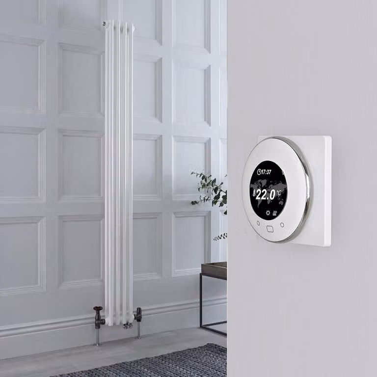 Radiatore Misto Verticale Bianco Doppio con Valvole in Ottone Anticato e Termostato WiFi - 1500mm x 200mm - Regent