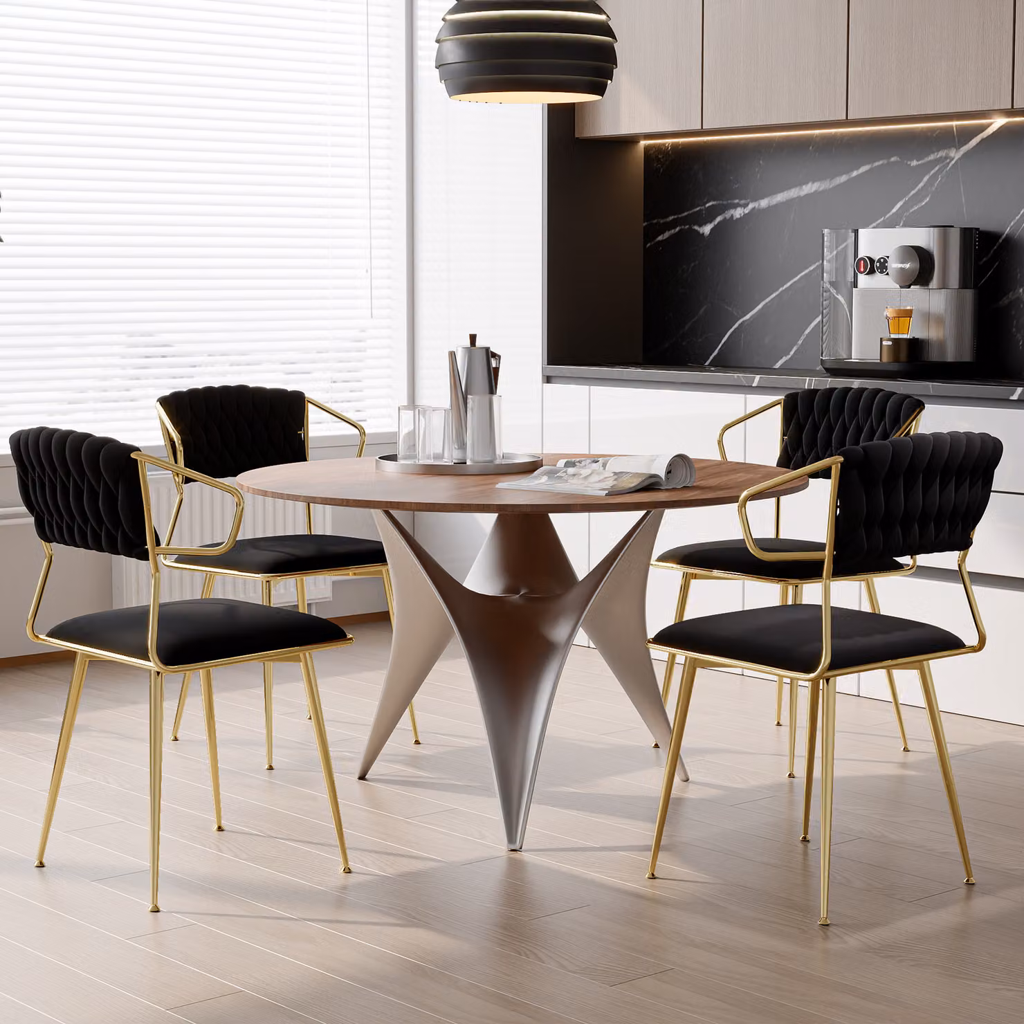 Set di 2 sedie da pranzo, braccioli in tessuto e metallo, schienale intrecciato, gambe dorate, rivestimento in velluto nero, elegante design moderno