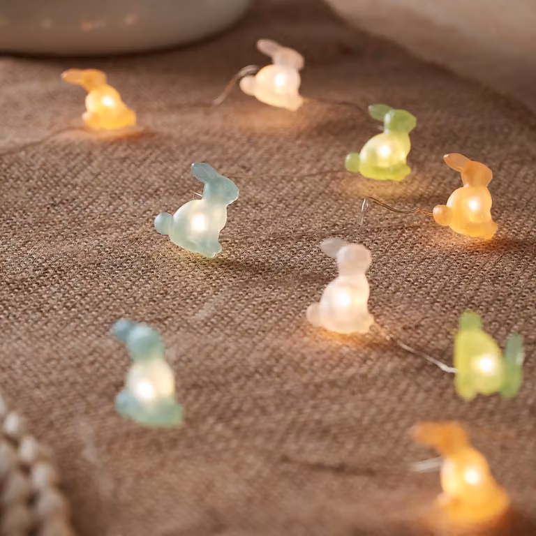 Catena luminosa a LED a forma di coniglio, con 20 LED bianco caldo, alimentata a batteria, con timer
