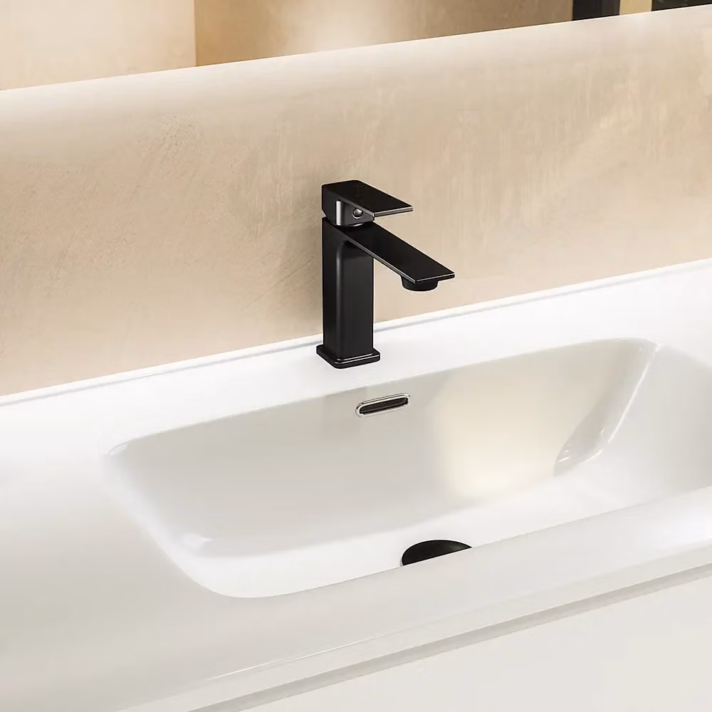 Set di miscelatori Parama Ingrid per lavabo, bidet senza scarico ed esterno doccia in ottone nero opaco – 2