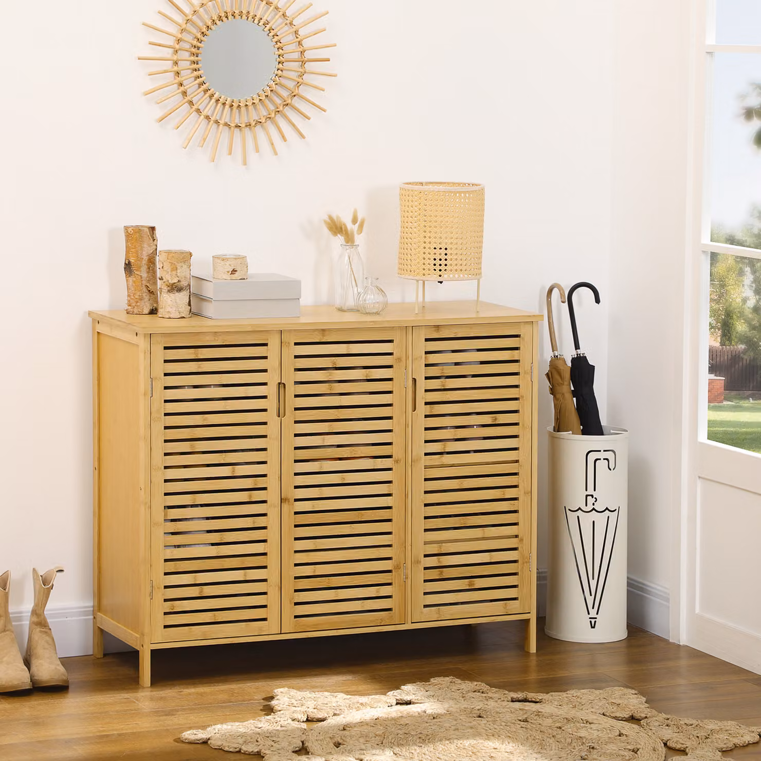 Scarpiera Mobile HOMCOM in Bambù con 8 Ripiani e Ante a Battente, L/P/H: 100 x 35 x 80 cm, Colore Legno/Beige – 2