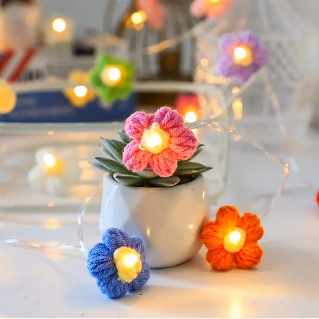 Catena luminosa a forma di fiori, lunghezza 1,5 metri, 10 LED, alimentazione a batteria, luce bianco caldo
