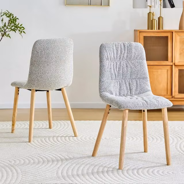Set da 2 sedie da pranzo OKWISH in tessuto grigio con gambe in legno di quercia, design moderno ed ergonomico, Altezza: 88 cm