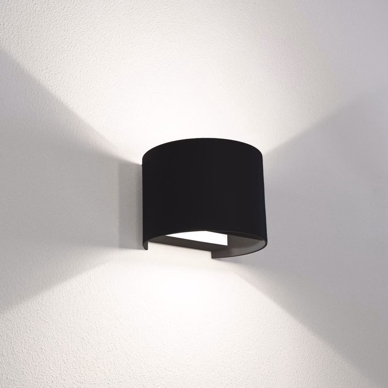 Applique da esterno CENTURY a LED, illuminazione verso l'alto/verso il basso, nera, 10 W, 2700/4000/6500 K, grado di protezione IP65
