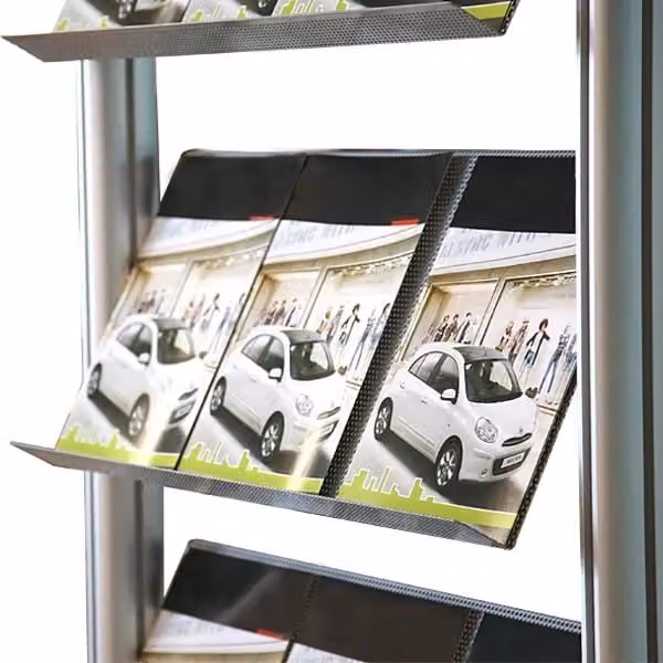 Espositore Top Eventi Store in acciaio microforato color argento con 4 ripiani per formato A4, H: 175 cm, L: 74 cm, P: 43 cm – 2