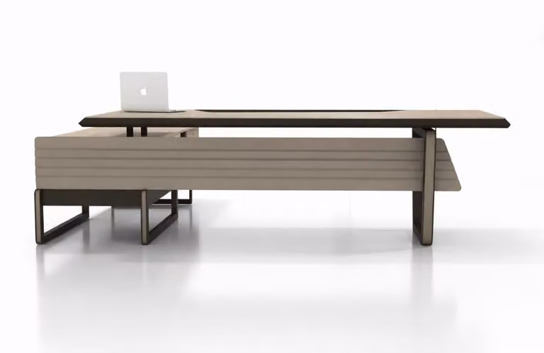 Scrivania da ufficio esclusiva, design moderno, beige, in legno e metallo, ideale per l'ufficio del direttore