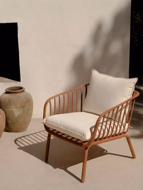 Poltrona da giardino moderna Madeira Kenay Home colore terracotta in metallo laccato