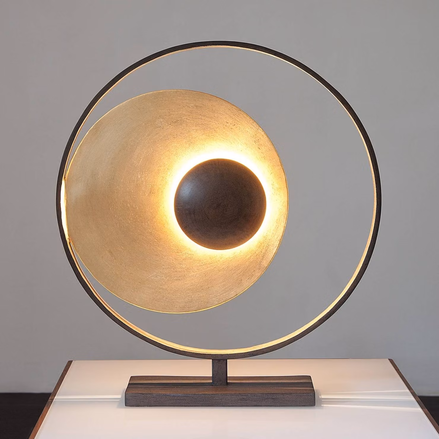 Holländer Lampada da tavolo di design Satellite, Marrone / Ruggine, Soggiorno / Sala da pranzo, Metallo, Design, Lampada da tavolo