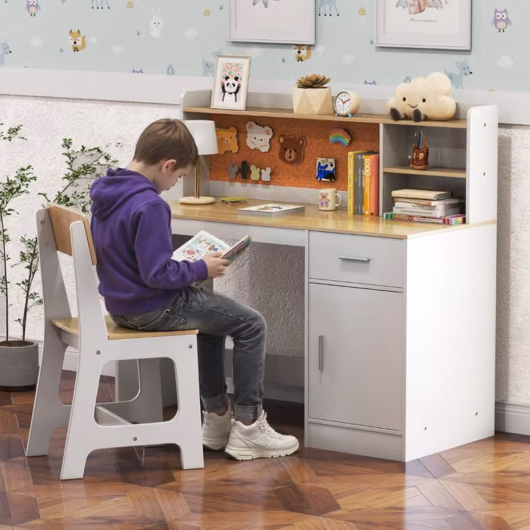 Set scrivania e sedia Costway per bambini con mensole e cassetto, colore bianco e naturale