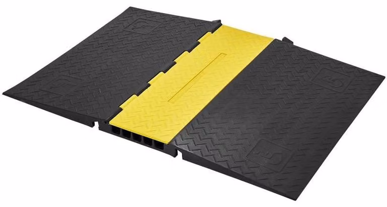 Rampa di protezione per cavi, realizzata in materiale in gomma resistente, capacità di carico di 10000 kg, dimensioni 114,5 x 80 x 5 cm, colore verde militare