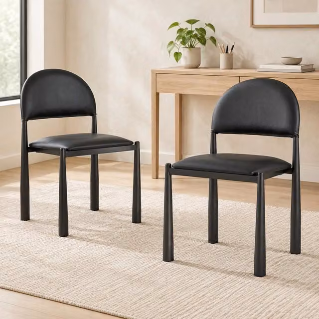 Set di 2 sedie da pranzo MIVRAY in similpelle nera con schienale semicircolare imbottito e gambe in metallo