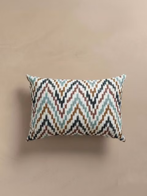 Cuscino da giardino Kuba multicolore Kenay Home con design etnico e idrorepellente L: 60 cm, P: 40 cm, H: 40 cm