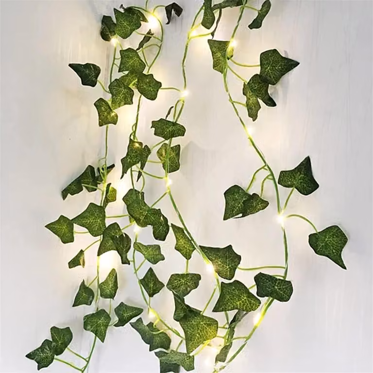 Catena luminosa a forma di foglie di edera, 2 metri, 20 LED bianco caldo, alimentata a batteria, con timer