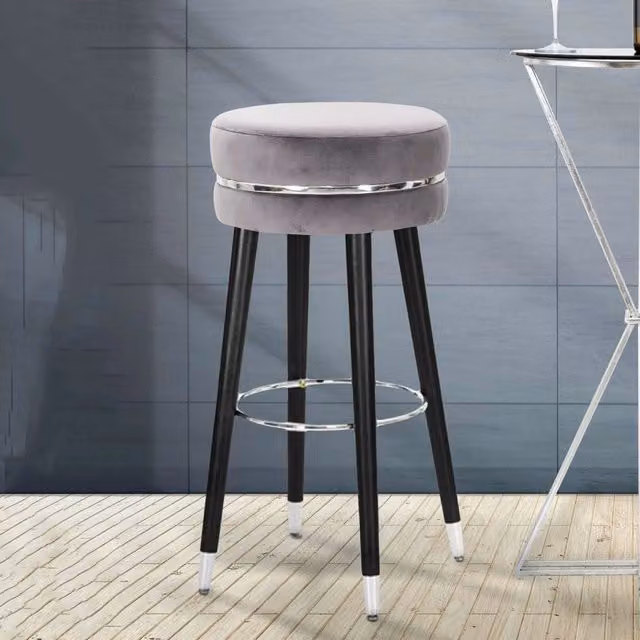 Sgabello Imbottito Bran DMORA in Velluto Nero e Grigio con Struttura in Legno e Metallo L/P/H: 35 x 35 x 74 cm