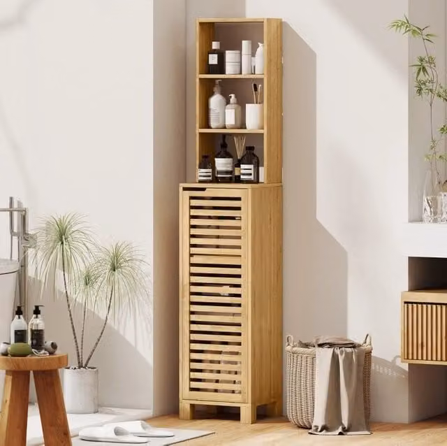 Colonna bagno MODFU in bambù beige con anta a lamelle e ripiani interni, L/P/H: 34 x 30 x 170 cm