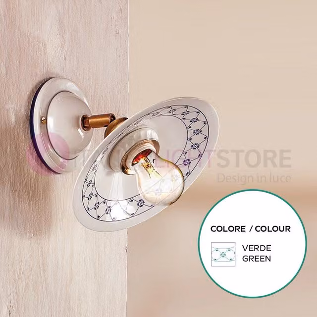 Applique da parete orientabile Fiesole di Ceramiche Borso in ceramica rustica verde con finiture in ottone