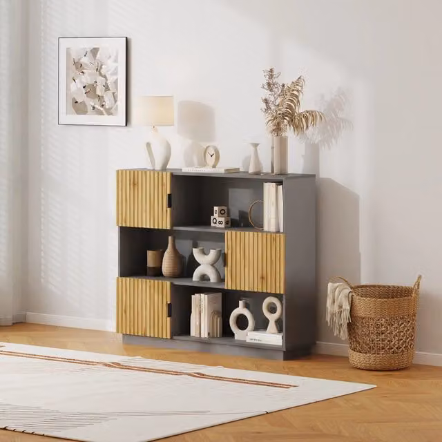 Libreria Bassa Verhundar en.casa con 3 Livelli, Vani Aperti e Chiusi con Ante, Grigio e Legno, L: 120 cm, H: 102 cm, P: 30 cm