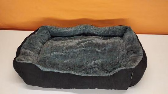 Accogliente cuccia reversibile per animali domestici - Base antiscivolo - Ingresso profondo - Cuscino resistente per animali domestici - Grigio/Nero - Per cani e gatti - Dimensioni: L 75 x 60 cm - Cuccia per cani da auto