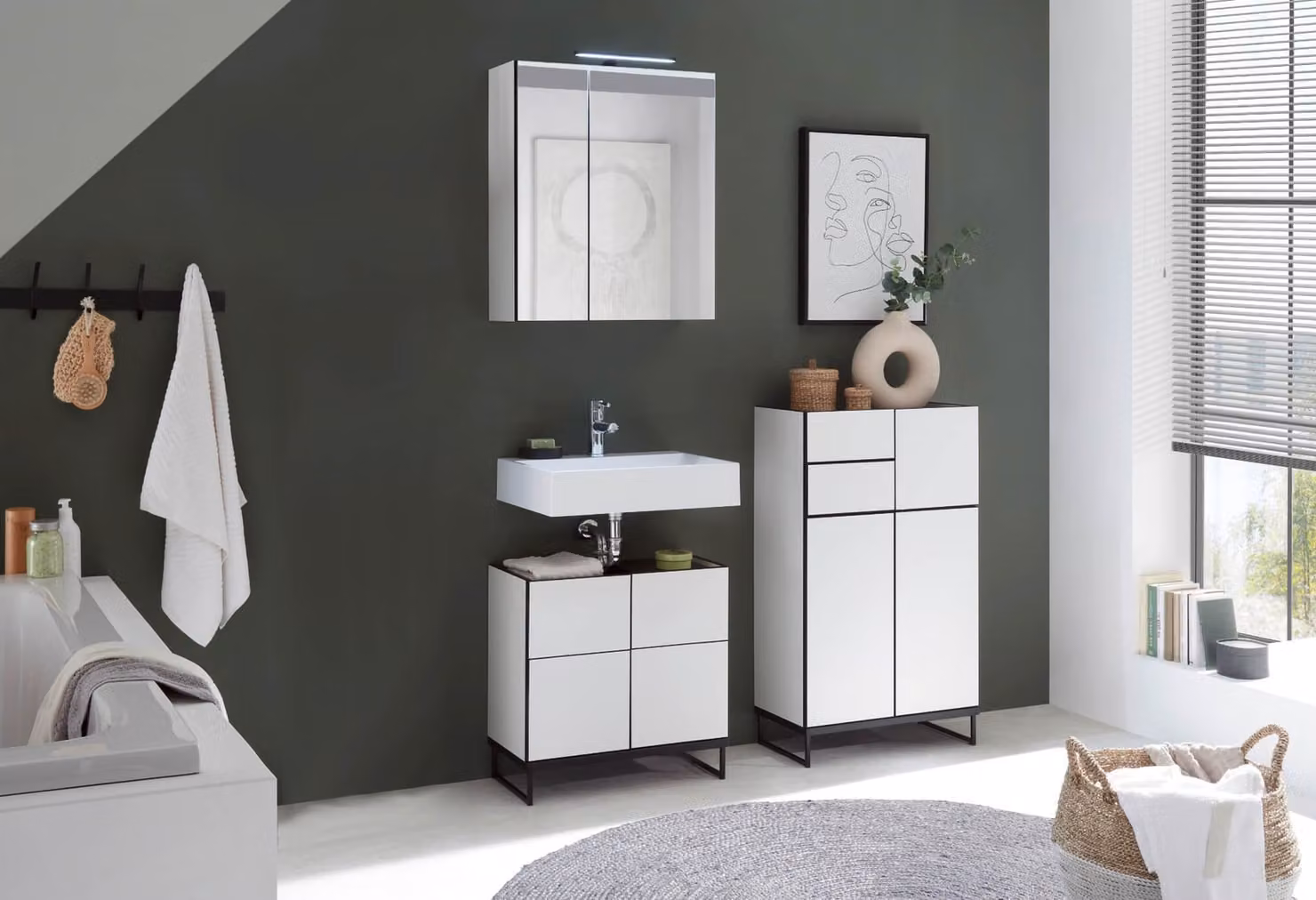 Set di mobili da bagno VENEZIA 60 cm bianco opaco Armadio a specchio Wbu Set di mobili alti 3