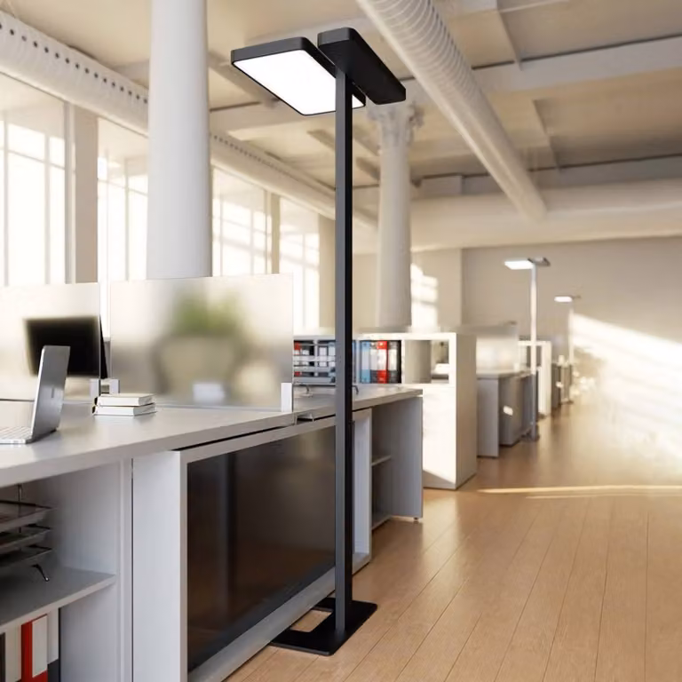 Lampada da terra per ufficio Arcchio LED Aila, nera, sensore di luce diurna Aila Arcchio, dimmerabile, Nero, Studio / Ufficio, Alluminio, Moderno
