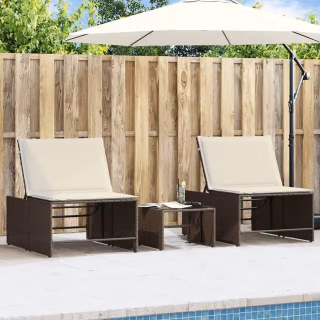 Set di 2 lettini prendisole con tavolo vidaXL in polyrattan marrone con poggiatesta regolabile e tessuto resistente ai raggi UV – 1