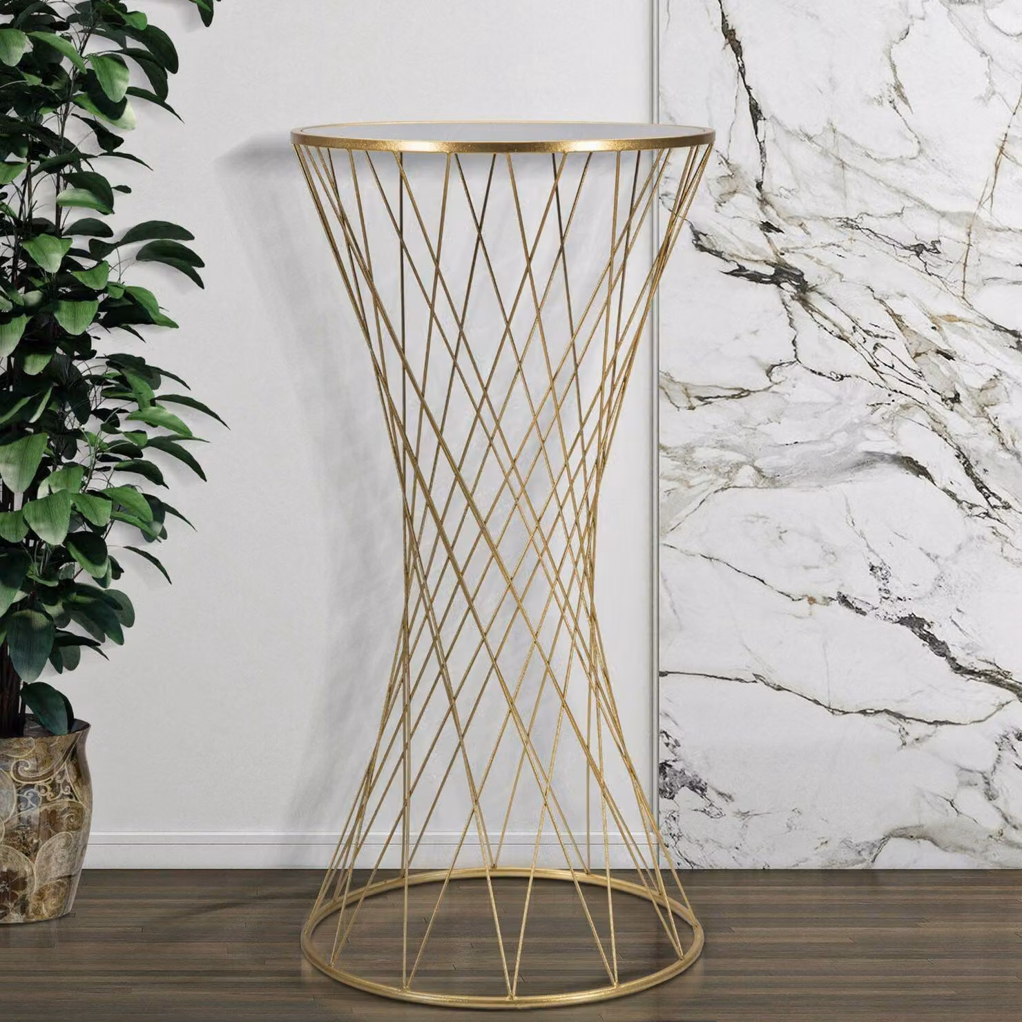 Dmora Tavolino da Salotto Blake 50x50x100h cm oro, Piano in Vetro a Specchio Forma Rotonda
