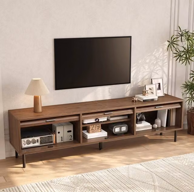 Mobile TV ULEVR 180x40x55 cm con 3 ante scorrevoli verso l¡¯alto, ripiano centrale e piedi in metallo, noce