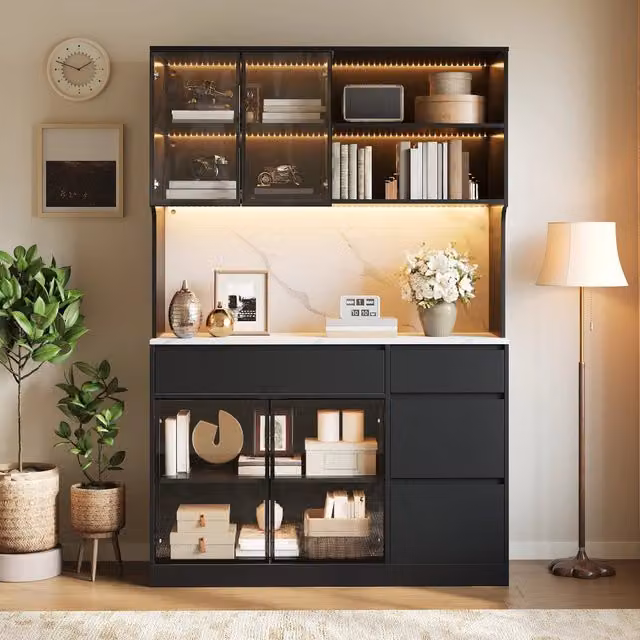 Alta Vetrina Credenza Soggiorno e Sala da Pranzo, Ottica Nero-Bianco con Inserto Marmo, Struttura in MDF, Elementi in Vetro, Luci LED Integrate, Ampio Spazio Contenitivo