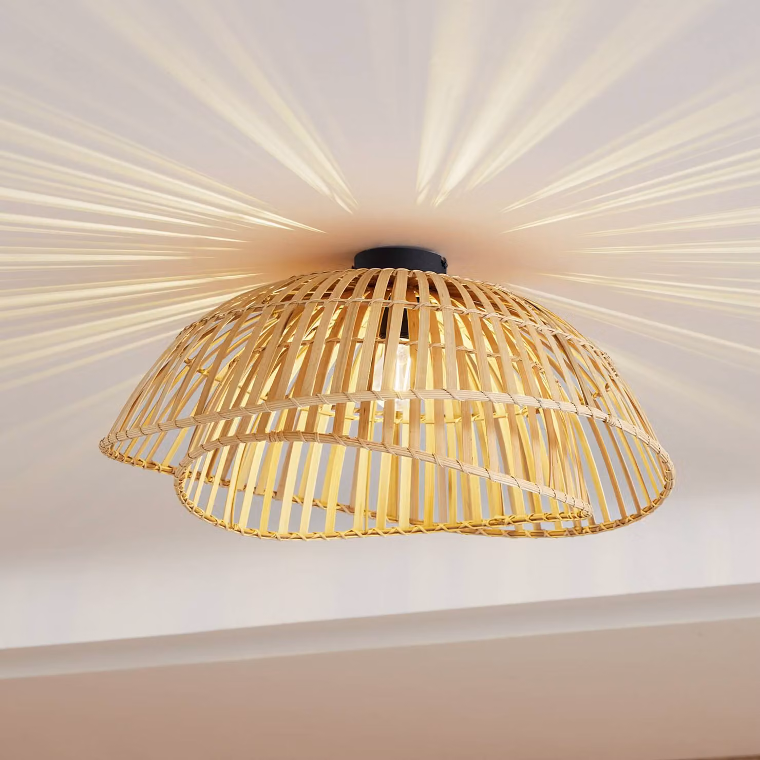 Plafoniera soffitto Ilajus Lindby, dimmerabile, Legno chiaro, Soggiorno / Sala da pranzo, bambù, Scandinavo, Plafoniera