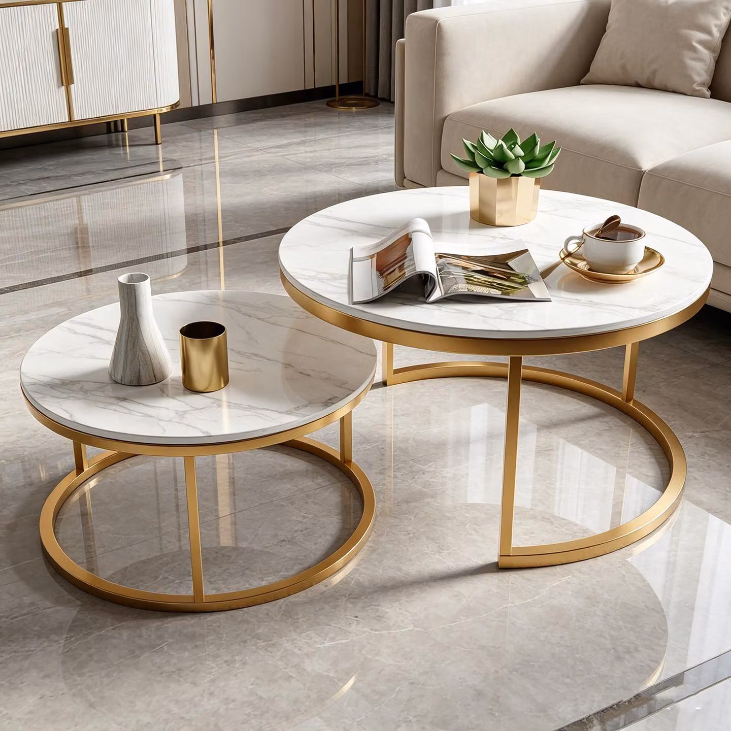 INONEFT, set da 2 tavolini da caffè rotondi, design moderno, ideali per il soggiorno, con piano effetto marmo e struttura in metallo, bianco e oro, dimensioni 80 cm e 60 cm