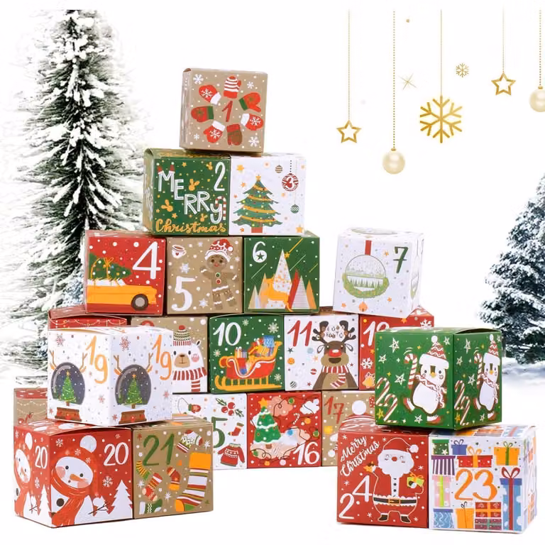 Calendario dell'Avvento con 24 elementi, dimensioni 7x7x7 cm, confezionato in una scatola di carta, ideale per attività creative, disponibile in vari colori