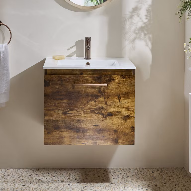 Mobile Bagno Rovere Scuro Sospeso da 600mm con Lavabo e Maniglia con Barra a T in Bronzo Spazzolato - Cluo