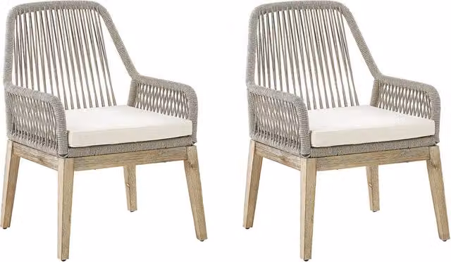 Set di 2 sedie da giardino BELIANI in vimini beige con struttura in acciaio e gambe in legno di acacia