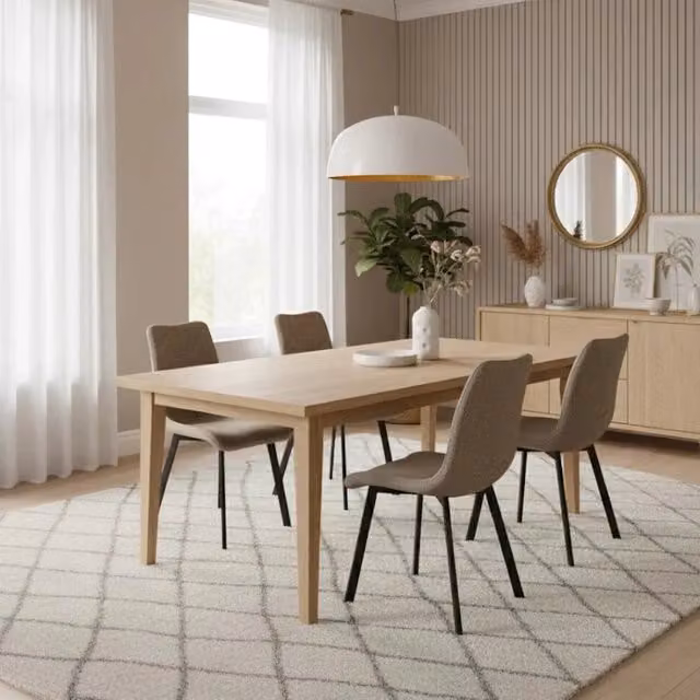 Set di 4 sedie da pranzo imbottite in tessuto beige Grace con struttura in metallo facili da pulire | Duzzle