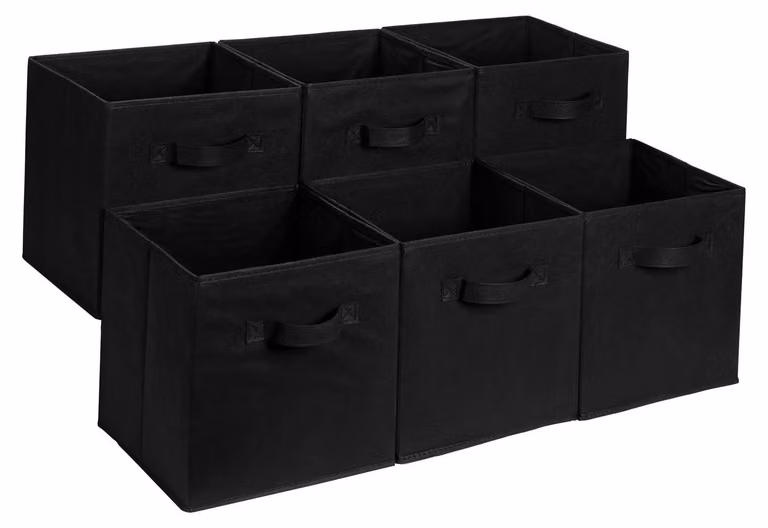 A. Cubi/organizzatori pieghevoli in tessuto, ideali per la conservazione, dotati di maniglie