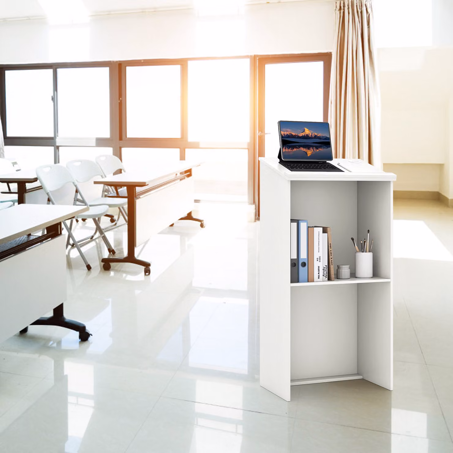 Leggio da oratore Costway in legno bianco con ripiani e fori per cavi, Altezza: 117 cm