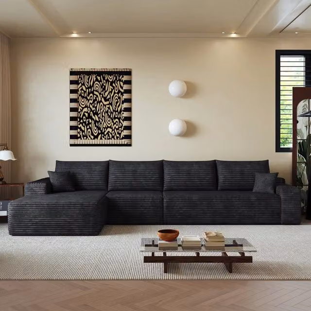 Divano angolare modulare Vovees Living a 4 posti con chaise longue a forma di L in velluto a coste nero, Larghezza: 340 cm – 1