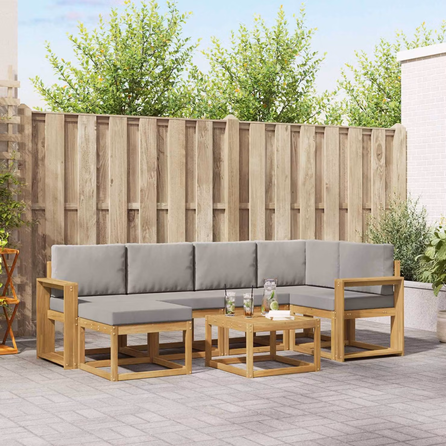 Set di divani da esterno vidaXL 7 pz in legno di acacia con cuscini Bianco, Grigio e Marrone