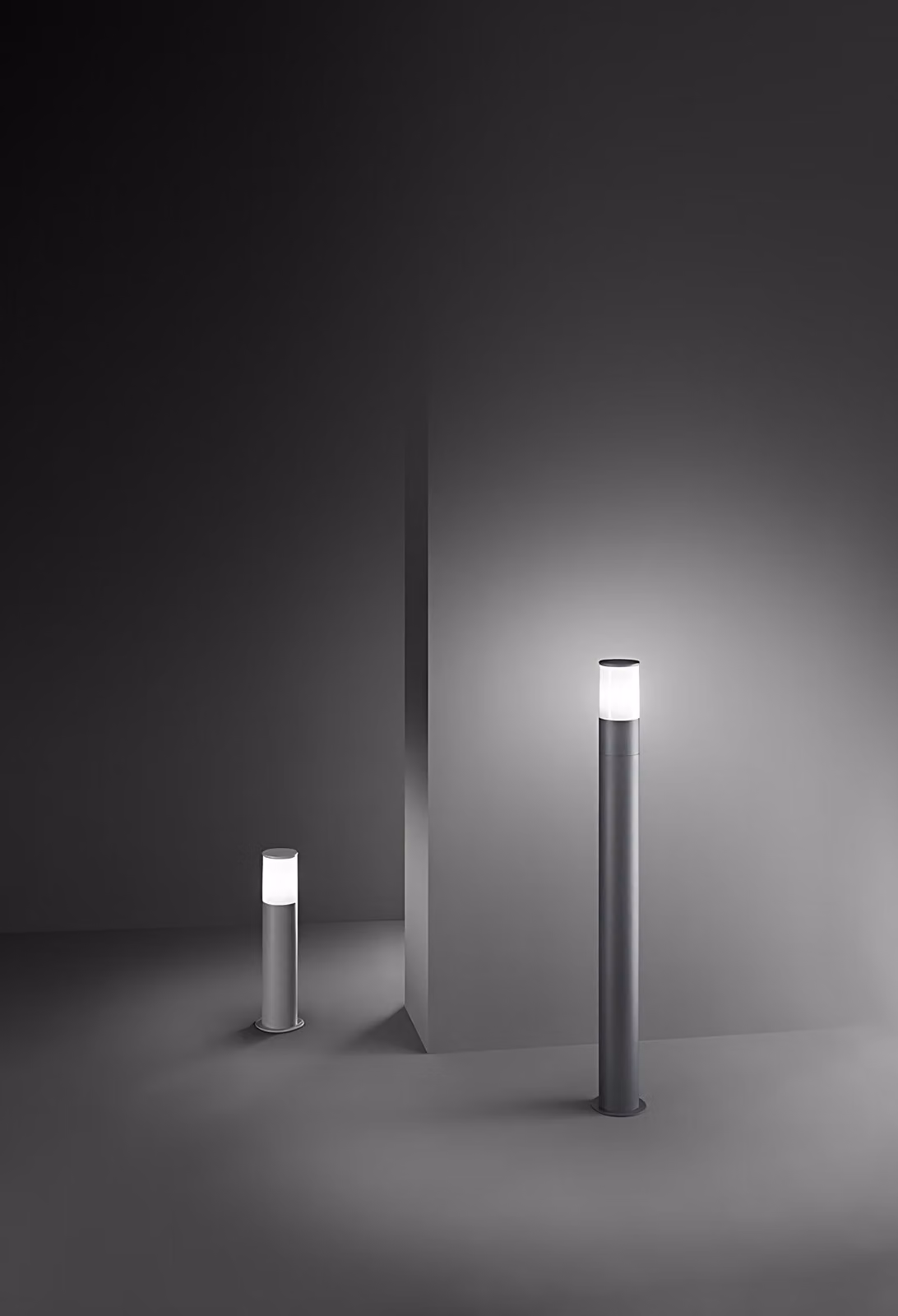 Sigaro - Paletto da Giardino con lampadina 1xE27 Max 20W IP54, Alluminio Verniciato, Paletto da esterno, Grigio Chiaro, H.50 cm - Perenz