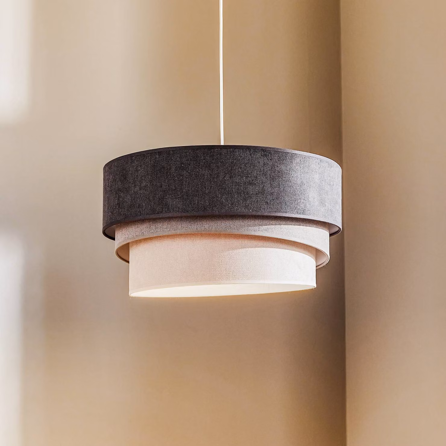 Lampada a sospensione Pastell Trio Duolla, dimmerabile, Alluminio / Grigio / Zincato, Soggiorno / Sala da pranzo, Tessuto / Stoffa / Seta, Moderno, Lampada a sospensione