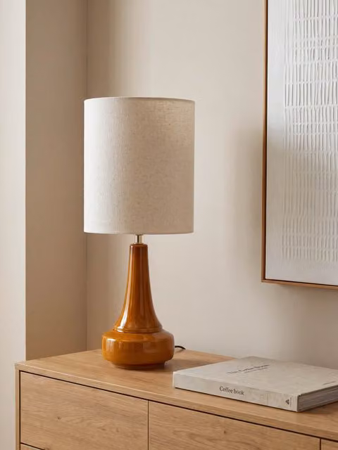 Lampada da tavolo Versets Kenay Home in ceramica e tessuto, colori bianco e giallo, H: 61 cm, L: 24 cm, P: 24 cm