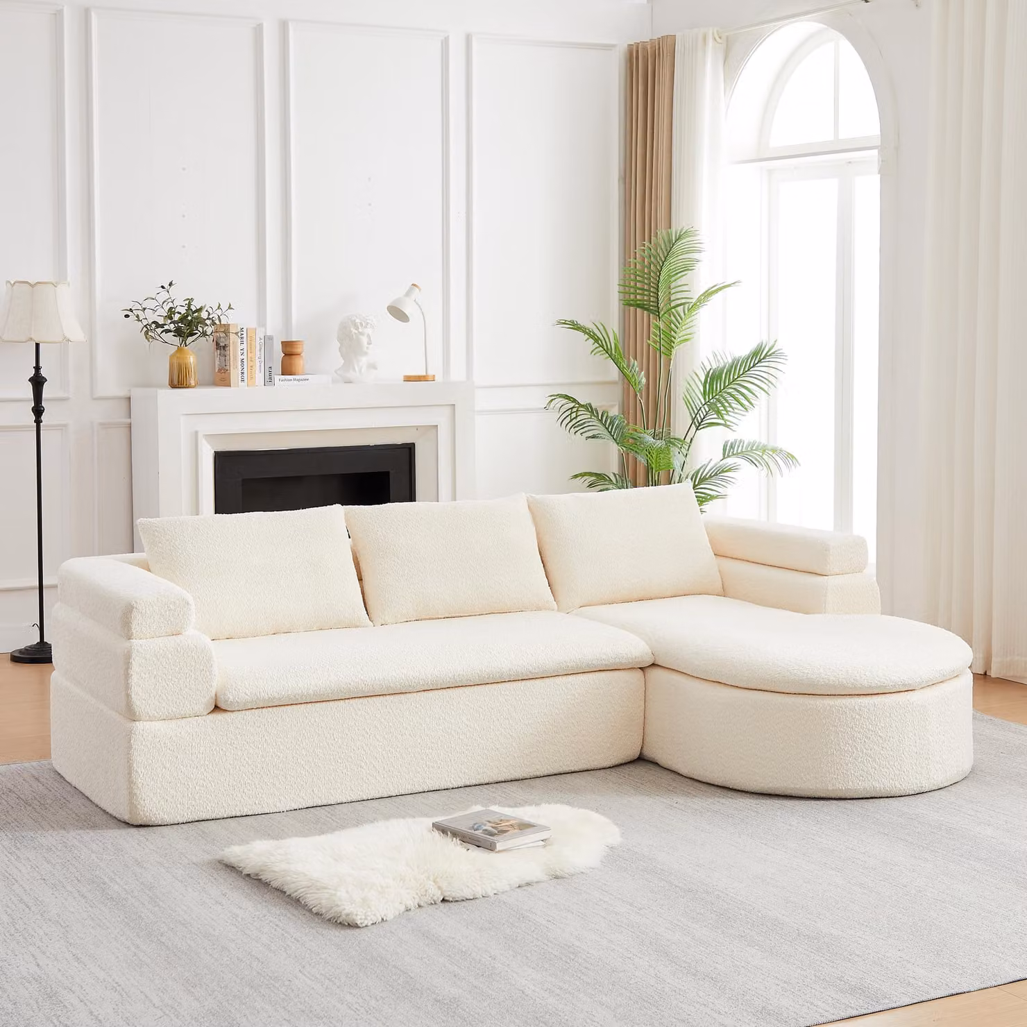 Divano angolare a forma di L, con chaise longue, rivestito in velluto, design "cloud", tre posti, superficie di riposo curva (beige)