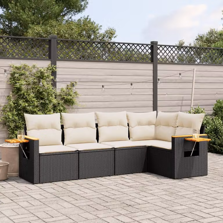 Set di divani da giardino vidaXL a forma di L composto da 5 pezzi con cuscini e tavolino da esterno in polyrattan nero e legno di acacia
