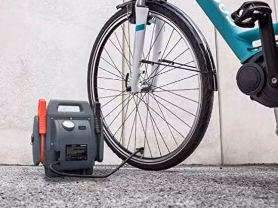 Kit di avviamento portatile per auto con compressore e batteria ricaricabile 12V 20Ah 400A colore grigio
