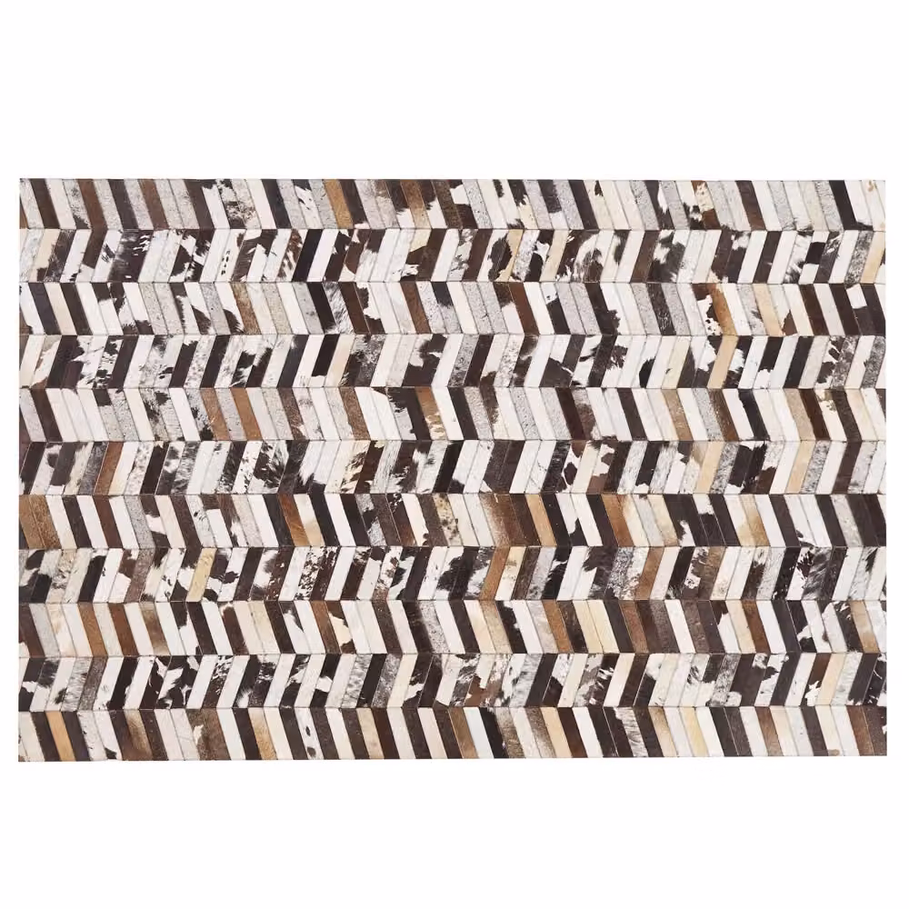 Tappeto Beliani in pelle di vacchetta con motivo a spina di pesce patchwork, marrone e bianco, L: 200 cm, P: 140 cm – 2