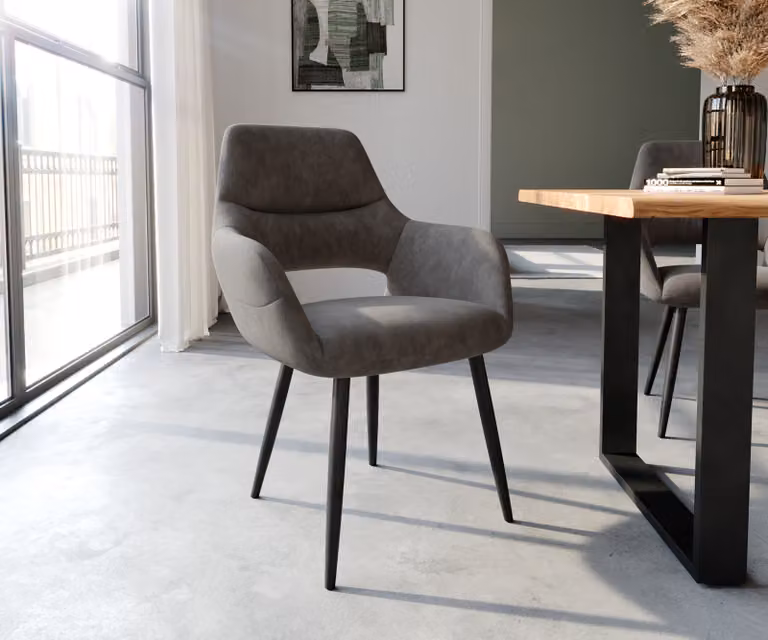 Sedia da pranzo DELIFE modello Yago-Flex con braccioli, in microfibra, color antracite, stile vintage, con base a 4 gambe coniche, nera e imbottitura in molle insacchettate